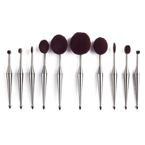NEW Facebase 10pc Set of Pewter Oval Luscious Thick Makeup Brush Set Rtl $395 - Picture 1 of 6